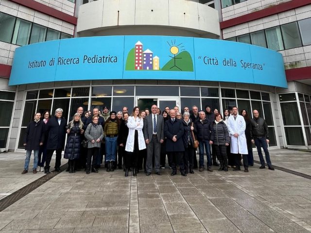 Banca Annia consegna altri 50 mila euro a Città della Speranza per sostenere la Ricerca